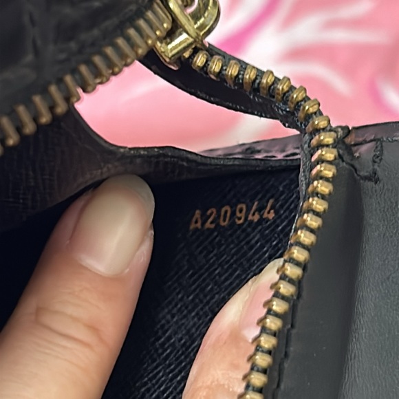 🖤Louis Vuitton Black Epi Homme Toiletry - Picture 11 of 17